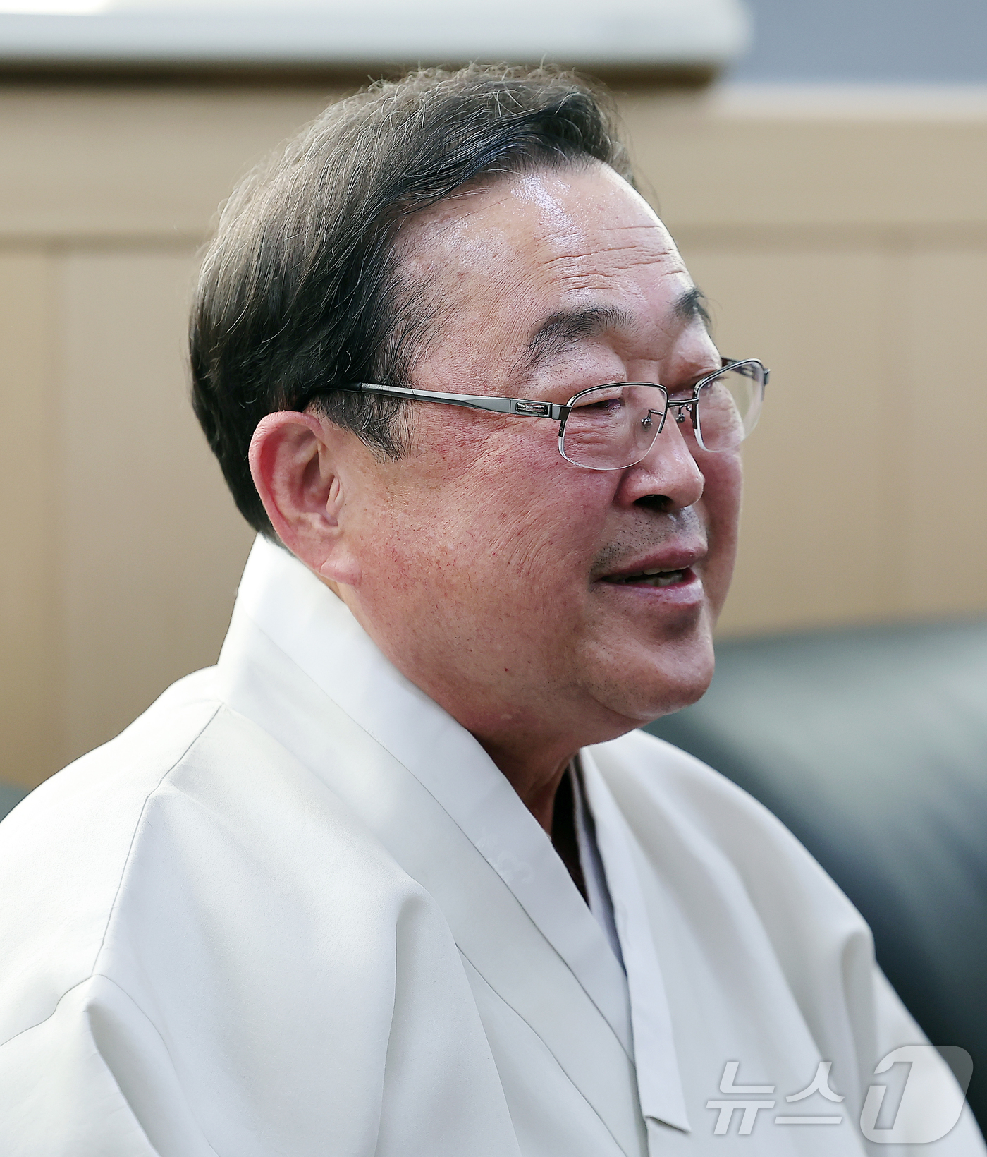 (서울=뉴스1) 김진환 기자 = 김령하 한국민족종교협의회 회장이 27일 오전 서울 동대문구 한국민족종교협의회에서 열린 이석연 국민통합위원장과의 간담회에서 인사말을 하고 있다. 20 …