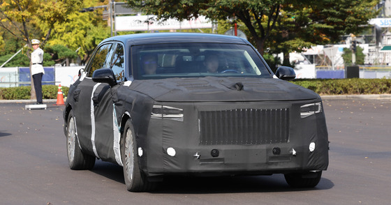 [뉴스1 PICK]시진핑 의전차로 알려진 '훙치', 경주 APEC 리허설 중 포착