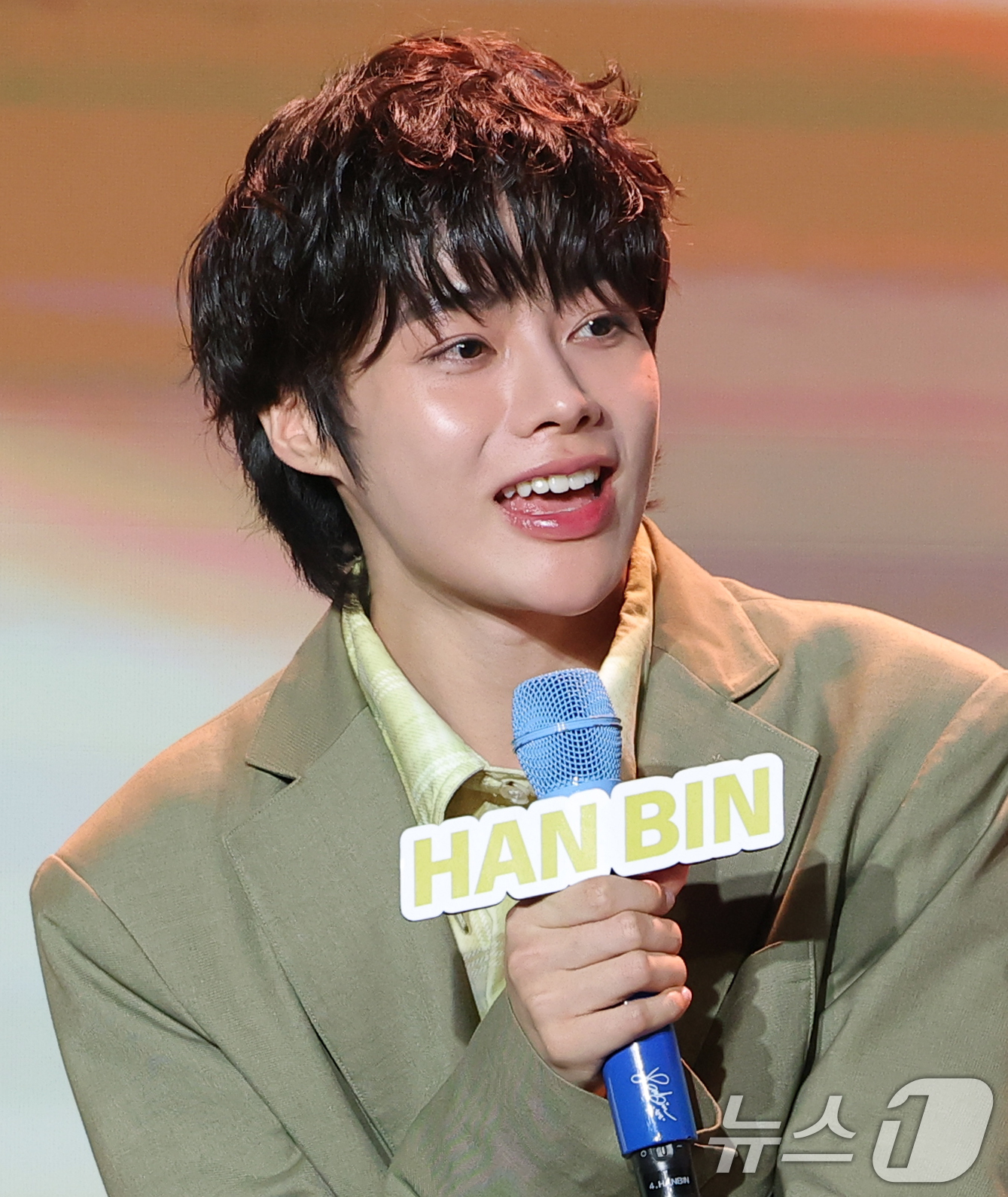 (서울=뉴스1) 권현진 기자 = 그룹 템페스트(TEMPEST) 한빈이 27일 서울 강남구 일지아트홀에서 가진 일곱 번째 미니 앨범  'As I am(애즈 아이 엠)' 발매 쇼케이스 …