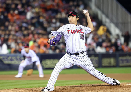 송승기, KIA전 4⅓이닝 1실점 강판…LG 시즌 첫 선발승 또 무산