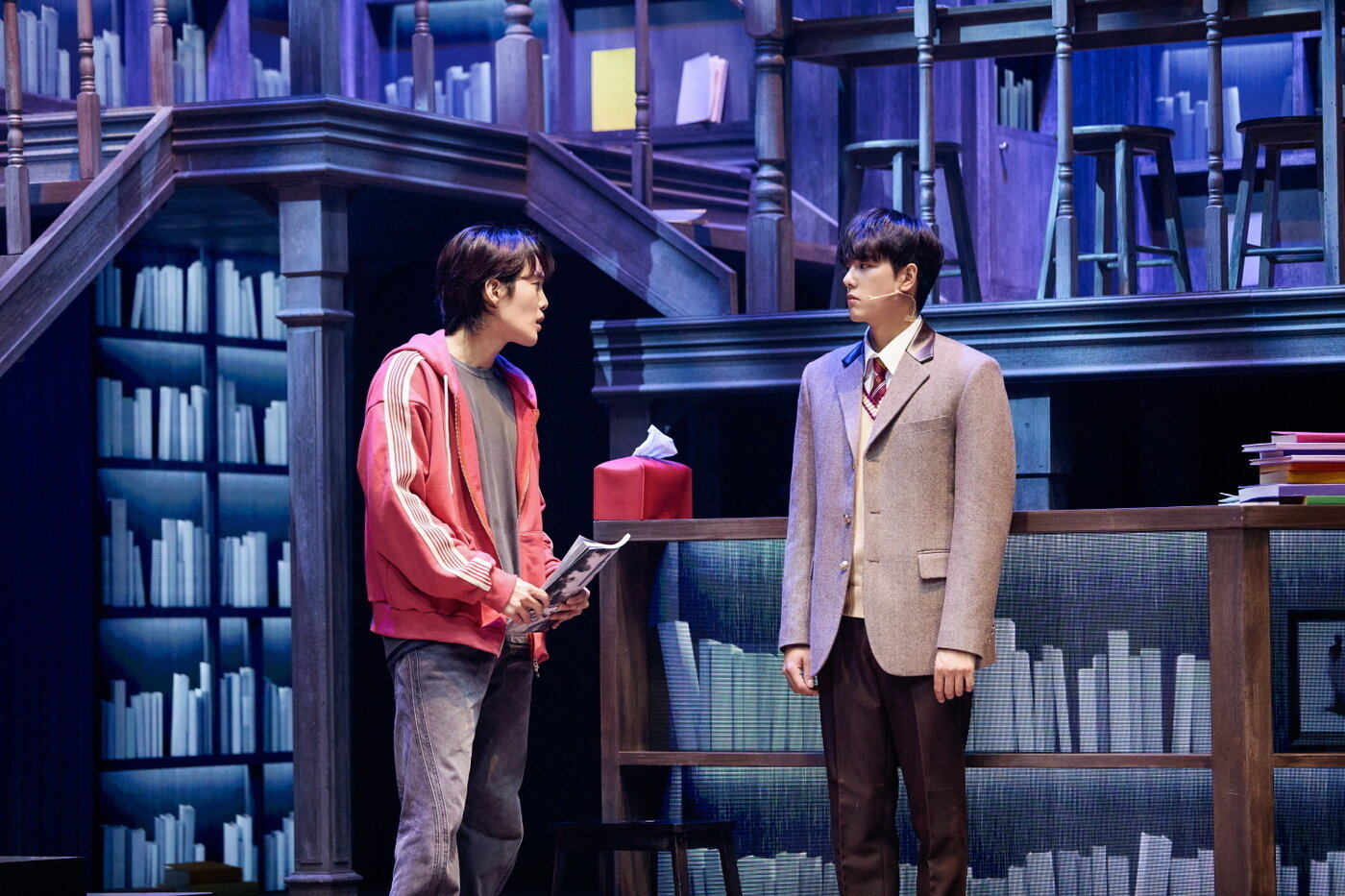 본문 이미지 - '곤이' 역의 김건우(왼쪽) 공연 모습(라이브 제공)