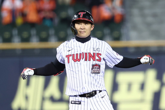 '2000경기 출전' LG 오지환 "유격수로만 뛰어 더욱 의미 있는 기록"