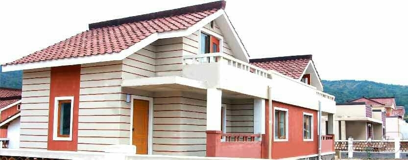 (평양 노동신문=뉴스1) = 북한 노동당 기관지 노동신문은 28일 어랑군 칠향리에 지난해에 이어 올해에 또다시 문화주택들이 또 다르게 변모됐다고 선전했다. [국내에서만 사용가능. …