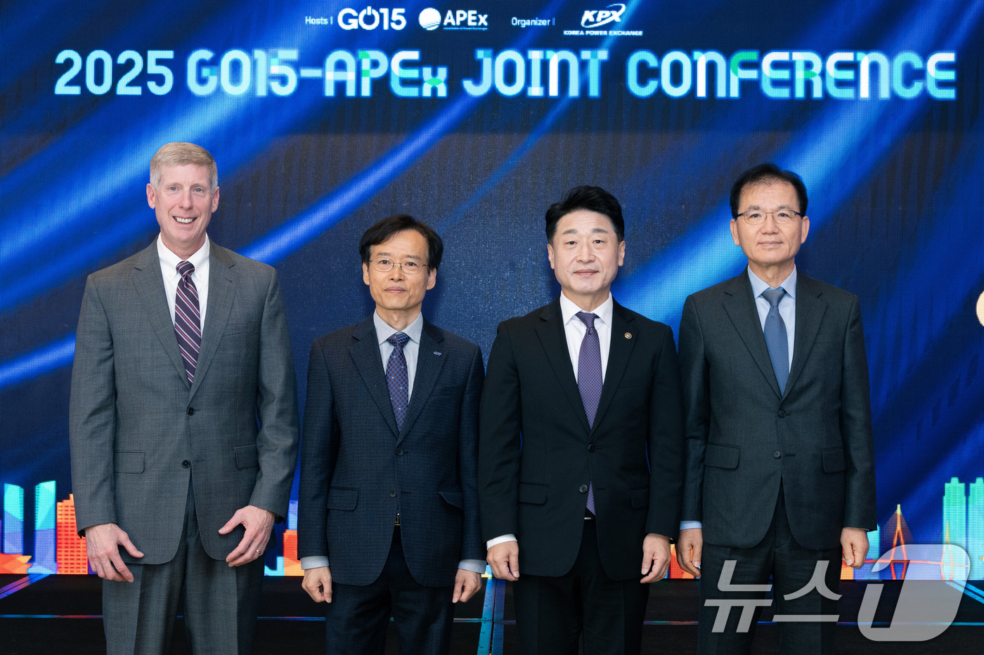 (서울=뉴스1) = 28일 서울 용산구 그랜드하얏트호텔에서 열린 ‘GO15(2025세계계통운영자협의체)-APEx(세계전력거래소협회) 공동컨퍼런스’ 개막행사에서 이호현 기후에너지환경 …