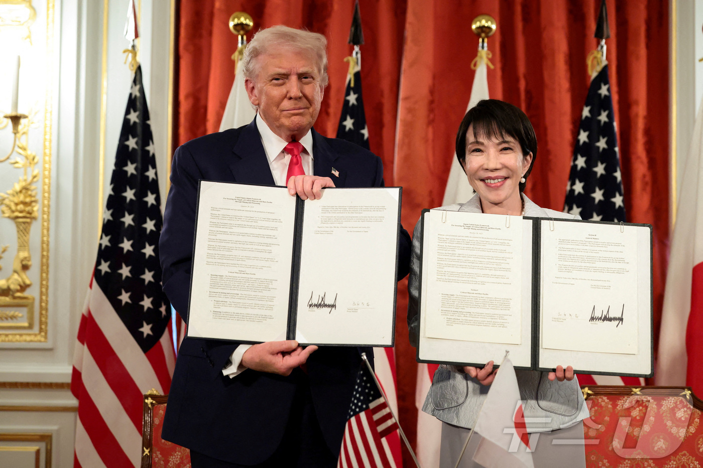 (도쿄 로이터=뉴스1) 김경민 기자 = 도널드 트럼프 미국 대통령과 다카이치 사나에 일본 총리가 28일 도쿄 모토아카사카에서 열린 정상회담에서 중요 광물과 희토류 공급 확보에 관해 …