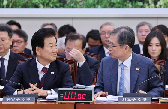 '대북정책 협의' 놓고 외교-통일부 또 엇박자…난데없는 남남갈등