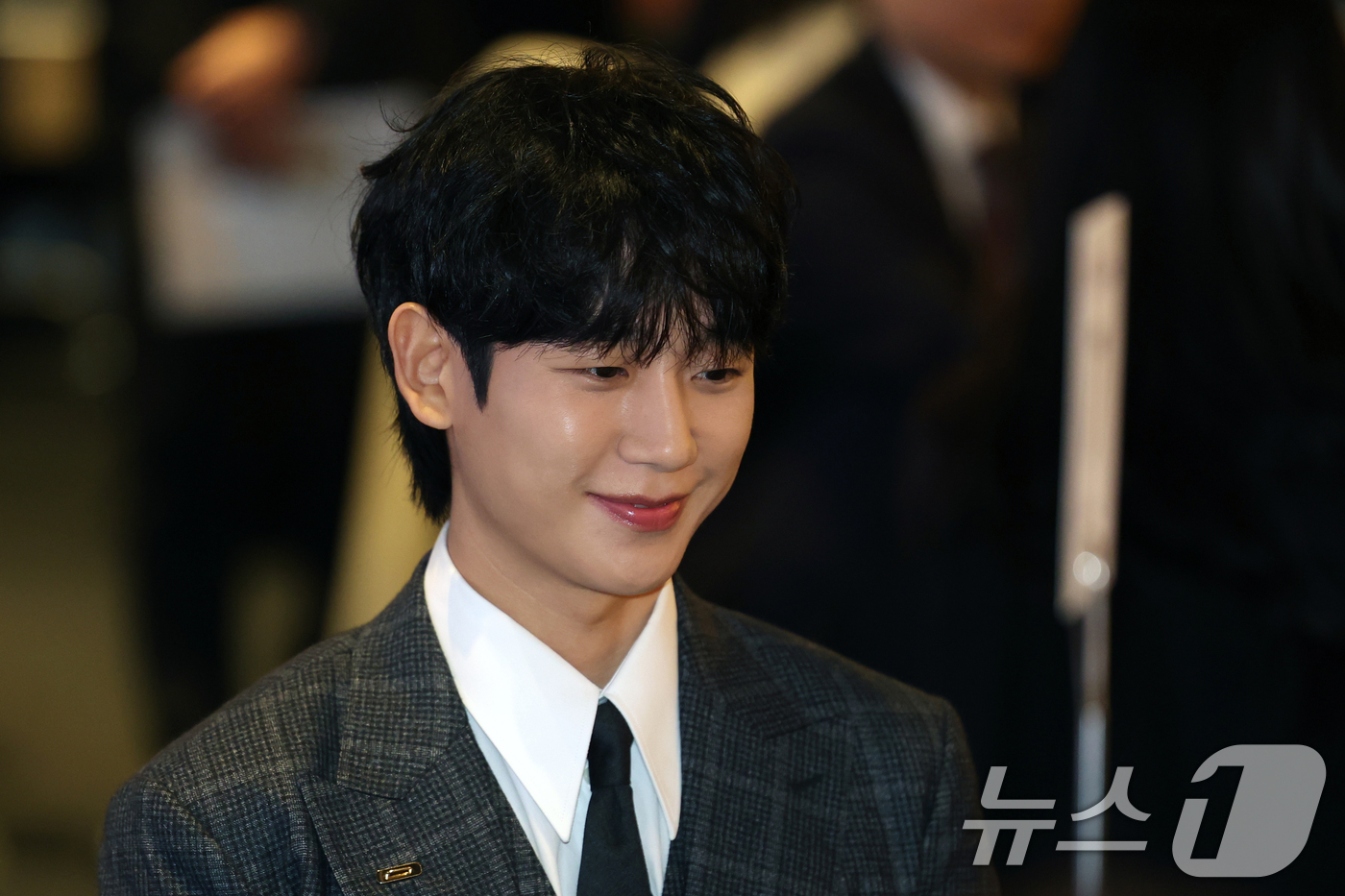 (서울=뉴스1) 황기선 기자 = 배우 정해인이 28일 오전 서울 영등포구 여의도 FKI타워 컨퍼런스센터에서 열린 '제10회 금융의 날 기념식'에 자리하고 있다. 2025.10.28 …