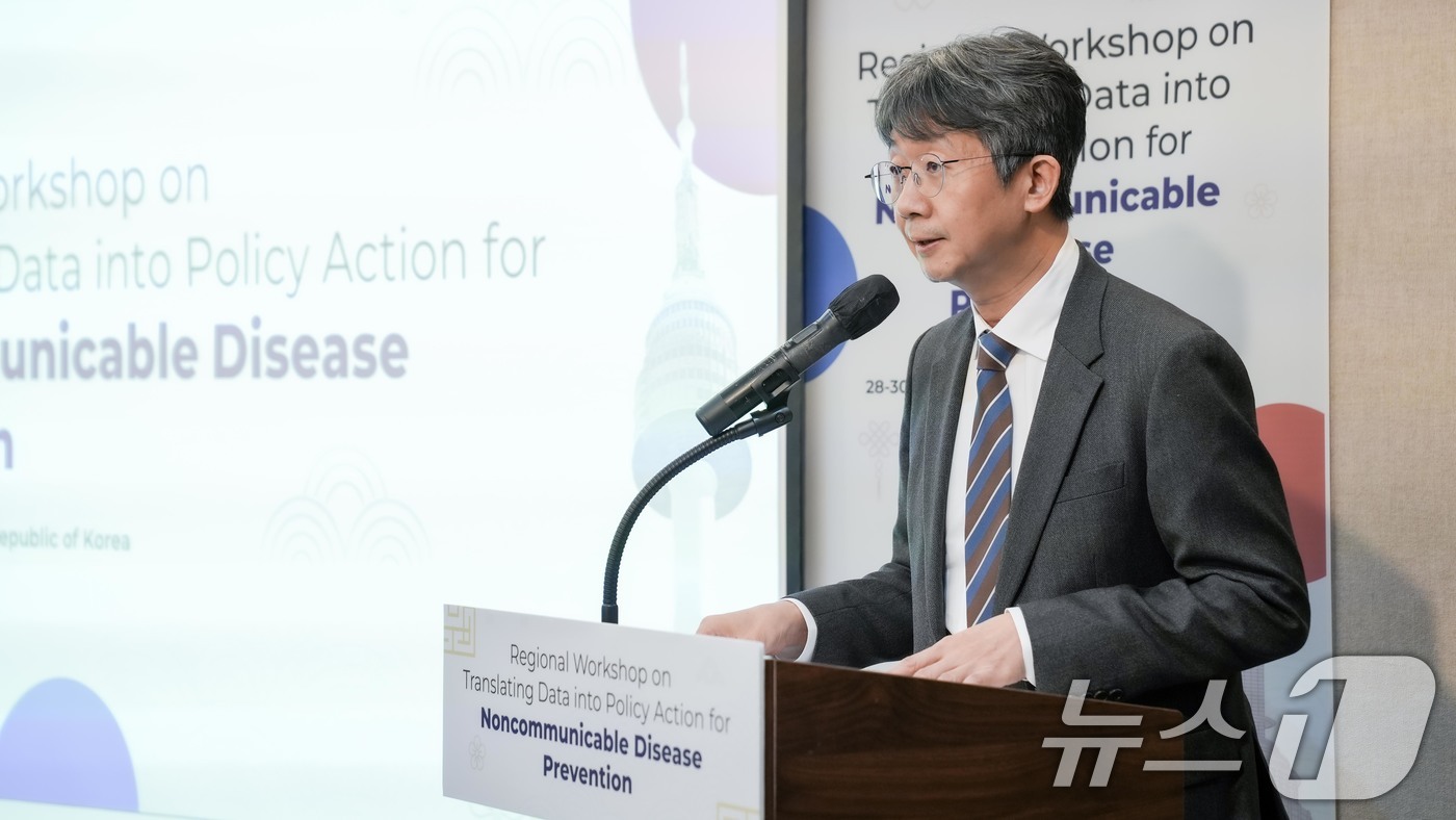 (서울=뉴스1) = 임승관 질병관리청장이 '만성질환 조사감시 역량강화 워크숍'에서 환영사를 하고 있다.질병관리청은 28일부터 서울에서 세계보건기구 서태평양지역 사무처와 공동으로 ' …
