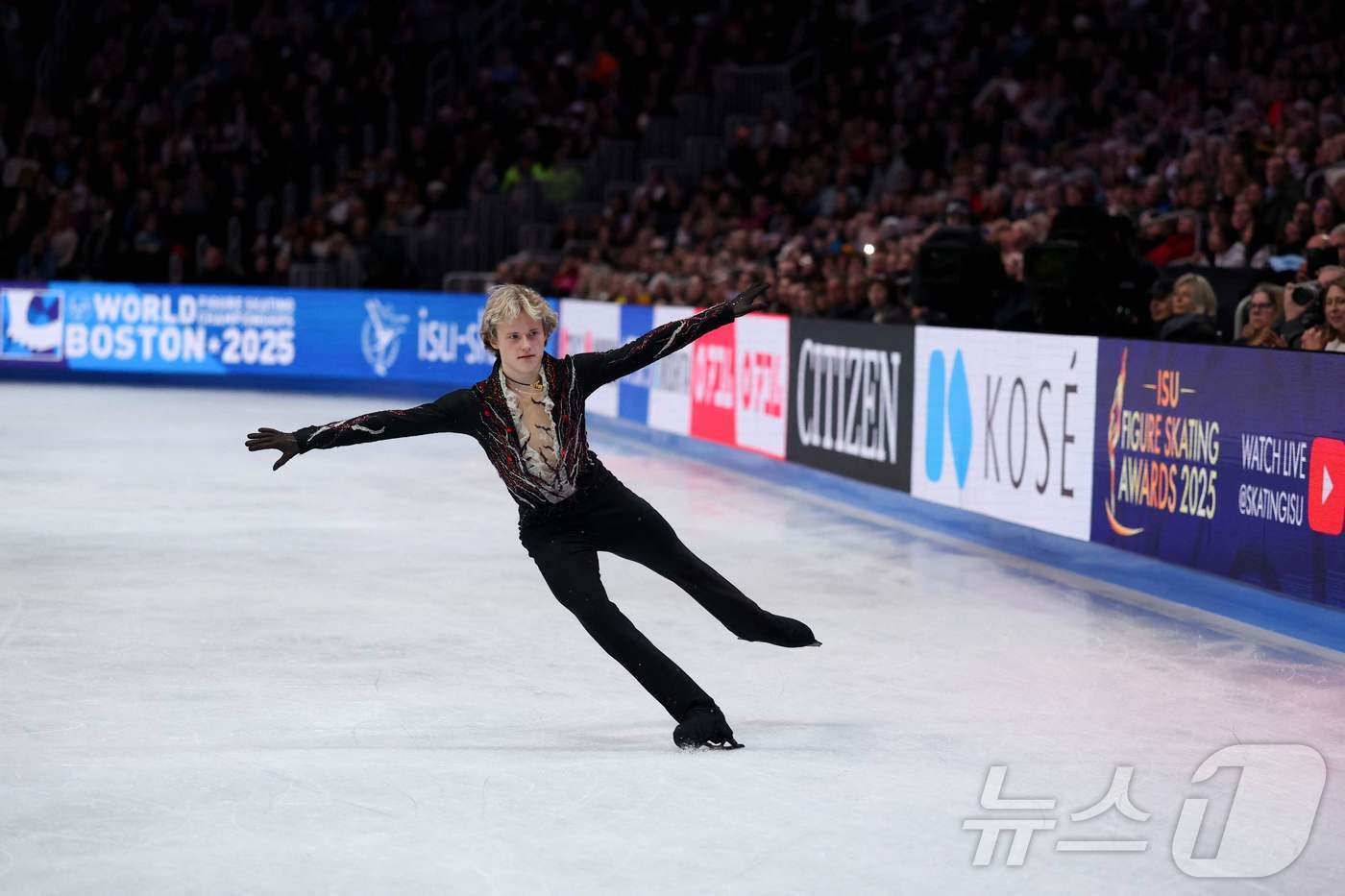 본문 이미지 - 피겨스케이팅 남자 싱글 일리야 말리닌 ⓒ AFP=뉴스1