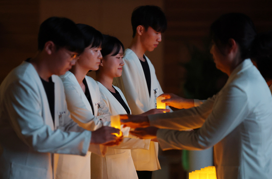 "금남의 벽 깨진지 오래"…간호사 국시 합격 5명 중 1명 남성