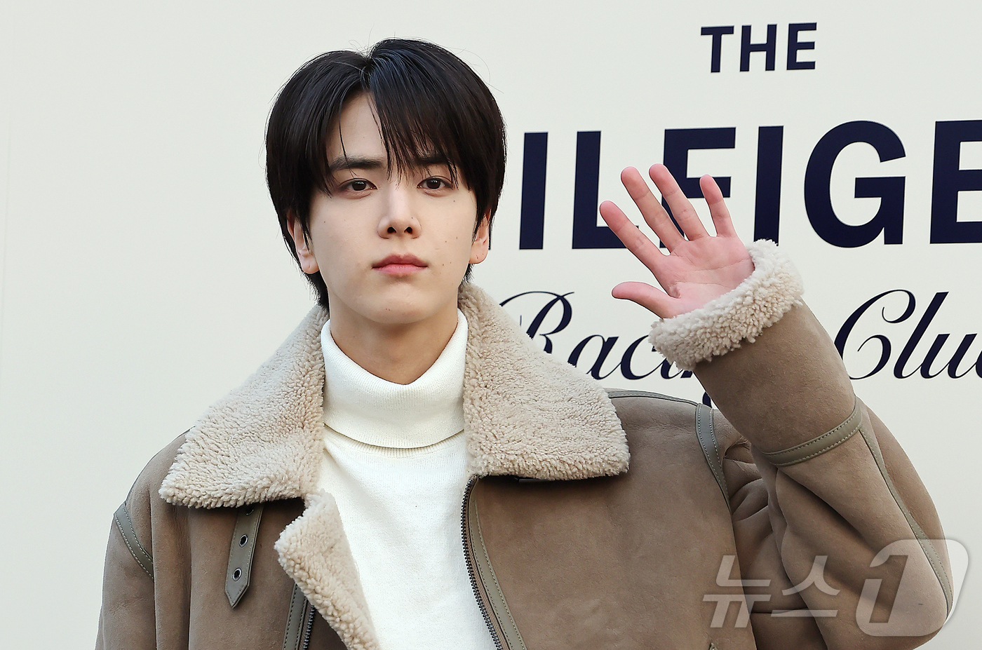 (서울=뉴스1) 김진환 기자 = 더보이즈 영훈이 28일 오후 서울 강남구 코엑스에서 열린 더 힐피거 레이싱 클럽 포토월에 참석해 포즈를 취하고 있다. 2025.10.28/뉴스1