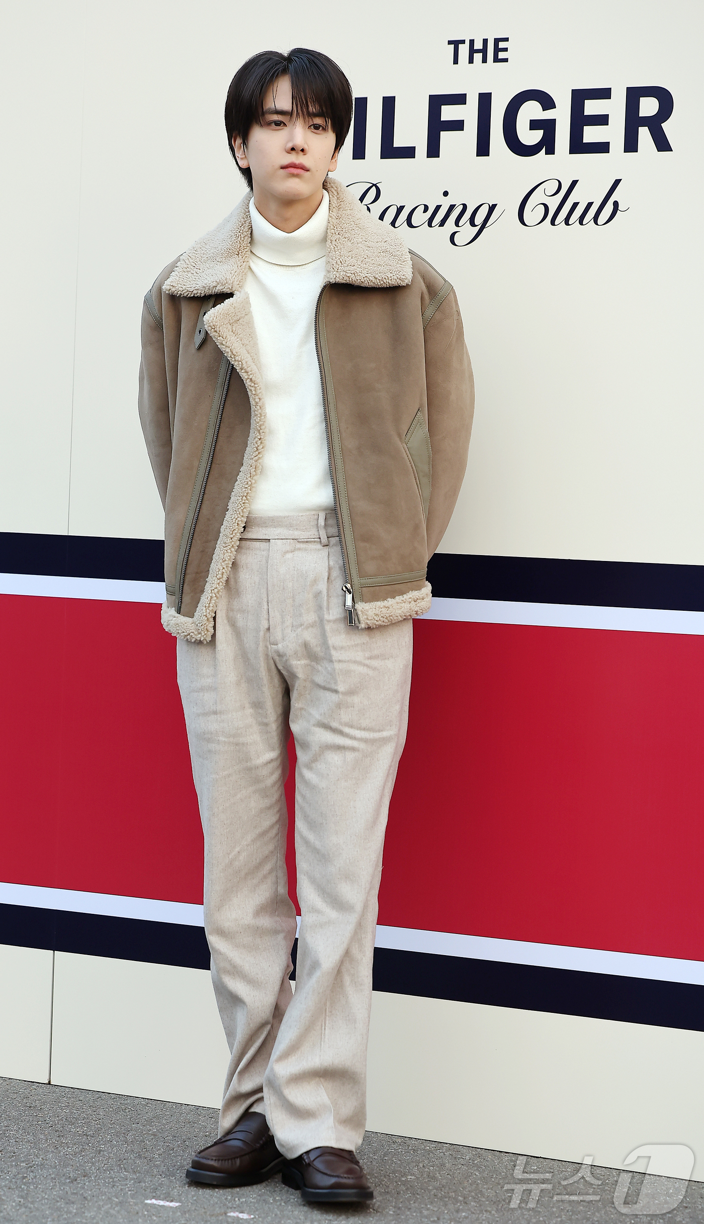 (서울=뉴스1) 김진환 기자 = 더보이즈 영훈이 28일 오후 서울 강남구 코엑스에서 열린 더 힐피거 레이싱 클럽 포토월에 참석해 포즈를 취하고 있다. 2025.10.28/뉴스1