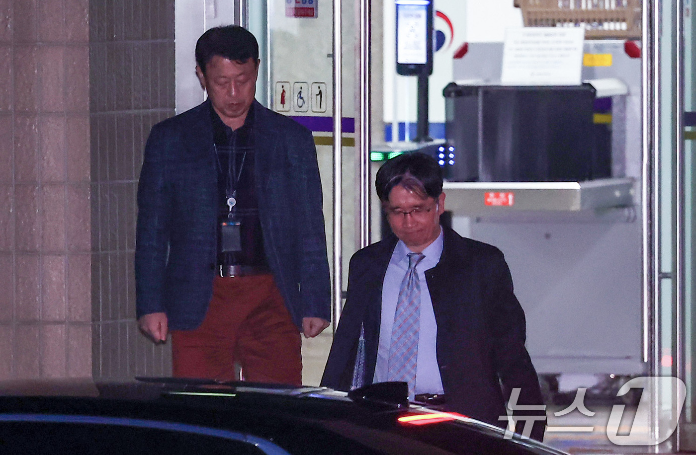 (과천=뉴스1) 김성진 기자 = 해병대원 순직 사건 관련 의혹을 수사하는 순직해병특검팀(특별검사 이명현)의 피의자 소환 조사를 앞둔 오동운 고위공직자범죄수사처(공수처) 처장이 28 …