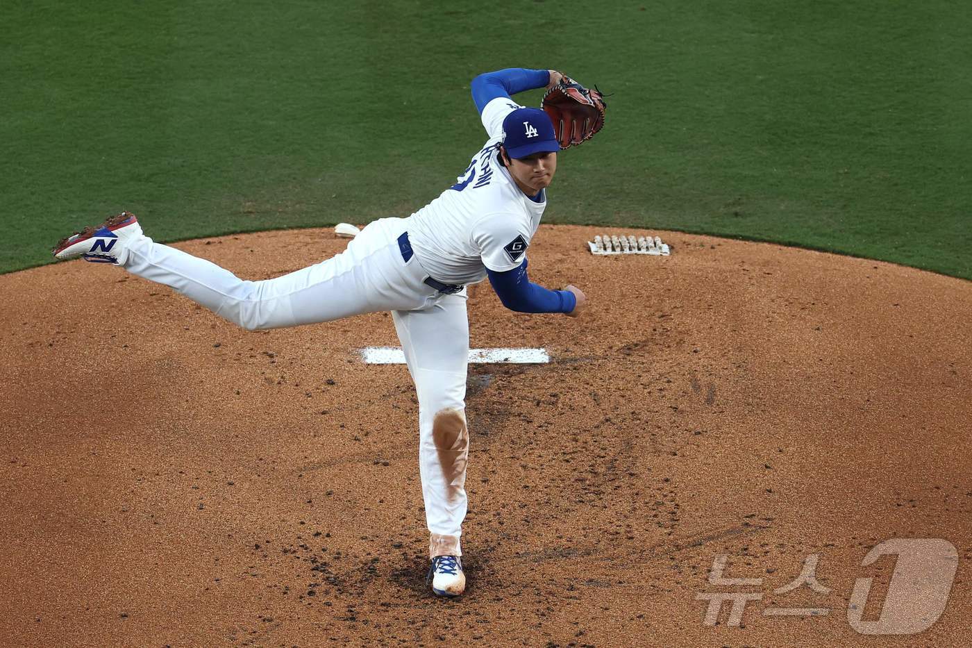 (AFP=뉴스1) 김진환 기자 = LA 다저스의 오타니 쇼헤이가 29일(이하 한국시간) 미국 캘리포니아주 로스앤젤레스 다저 스타디움에서 열린 2025 메이저리그(MLB) 월드시리즈 …