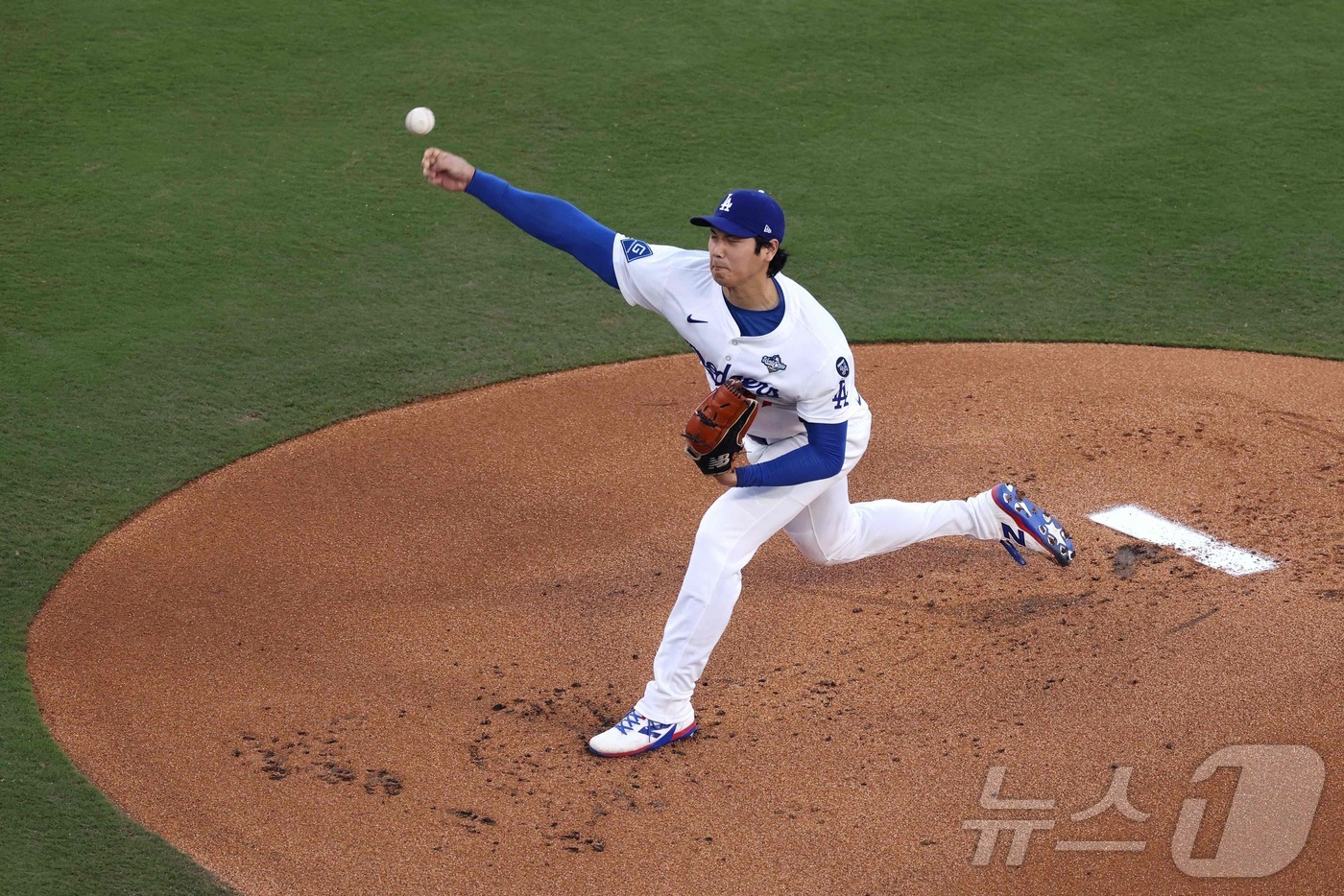 (AFP=뉴스1) 김진환 기자 = LA 다저스의 오타니 쇼헤이가 29일(이하 한국시간) 미국 캘리포니아주 로스앤젤레스 다저 스타디움에서 열린 2025 메이저리그(MLB) 월드시리즈 …