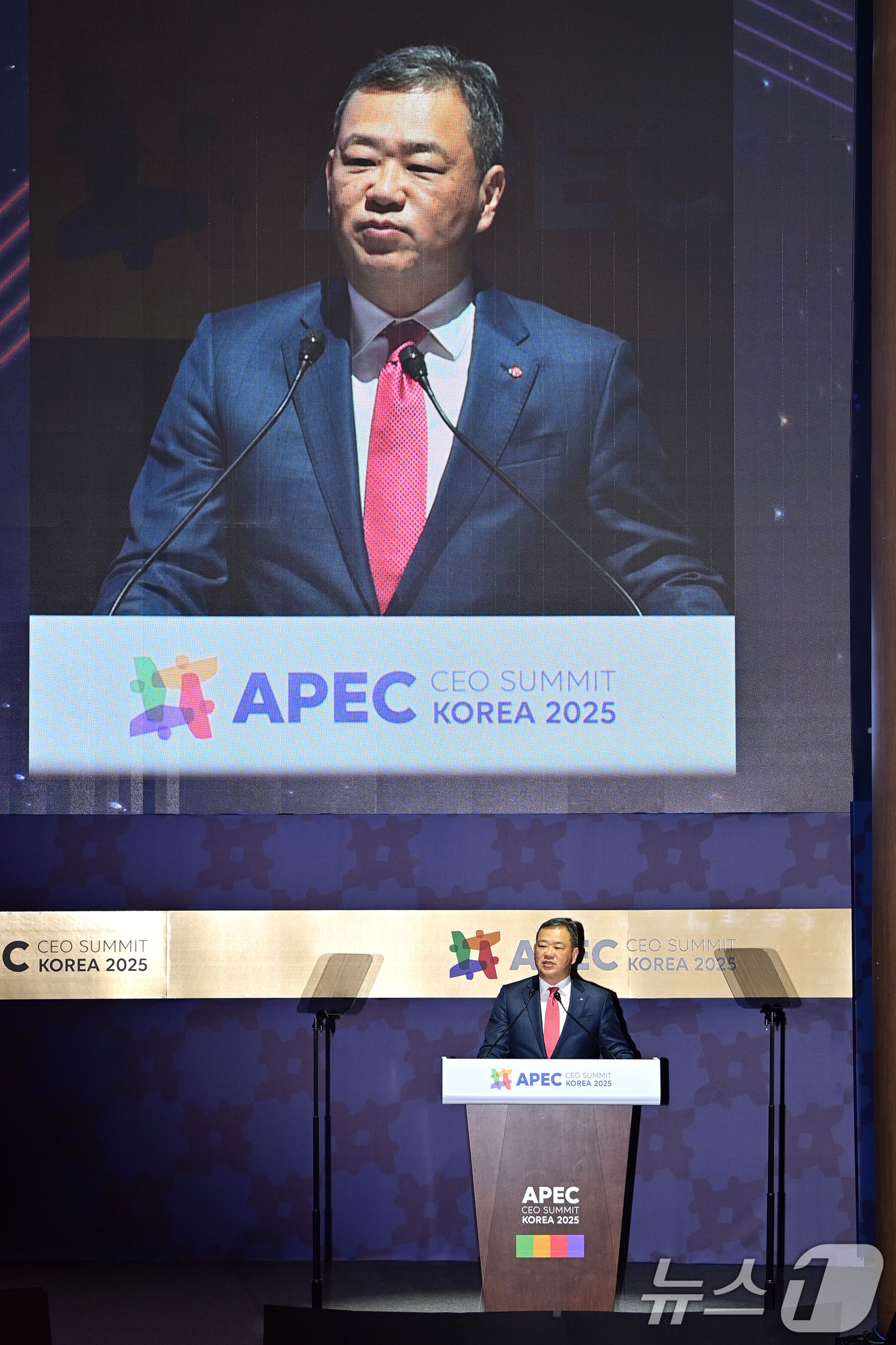 (경주=뉴스1) 김민지 기자 = 김상현 롯데유통군 총괄대표가 29일 오전 경북 경주예술의전당에서 열린 아시아태평양경제협력체(APEC) 정상회의 최고경영자(CEO) 서밋(Summit …