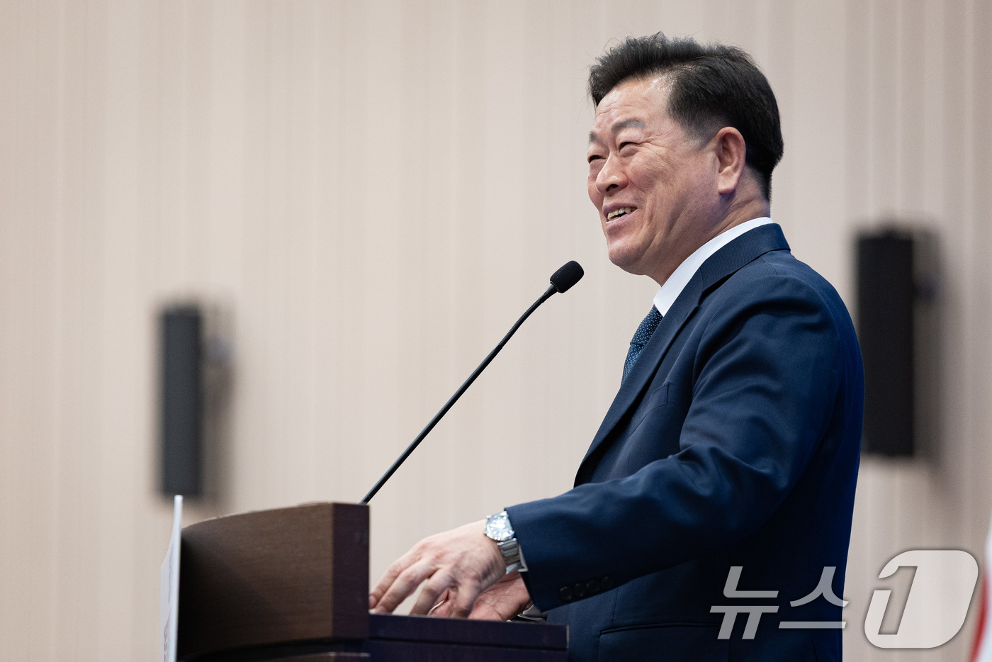 (서울=뉴스1) 유승관 기자 = 박승원 더불어민주당 참좋은지방정부위원장(광명시장)이 29일 서울 여의도 국회박물관에서 열린 더불어민주당 참좋은지방정부위원회 발대식에서 환영사를 하고 …