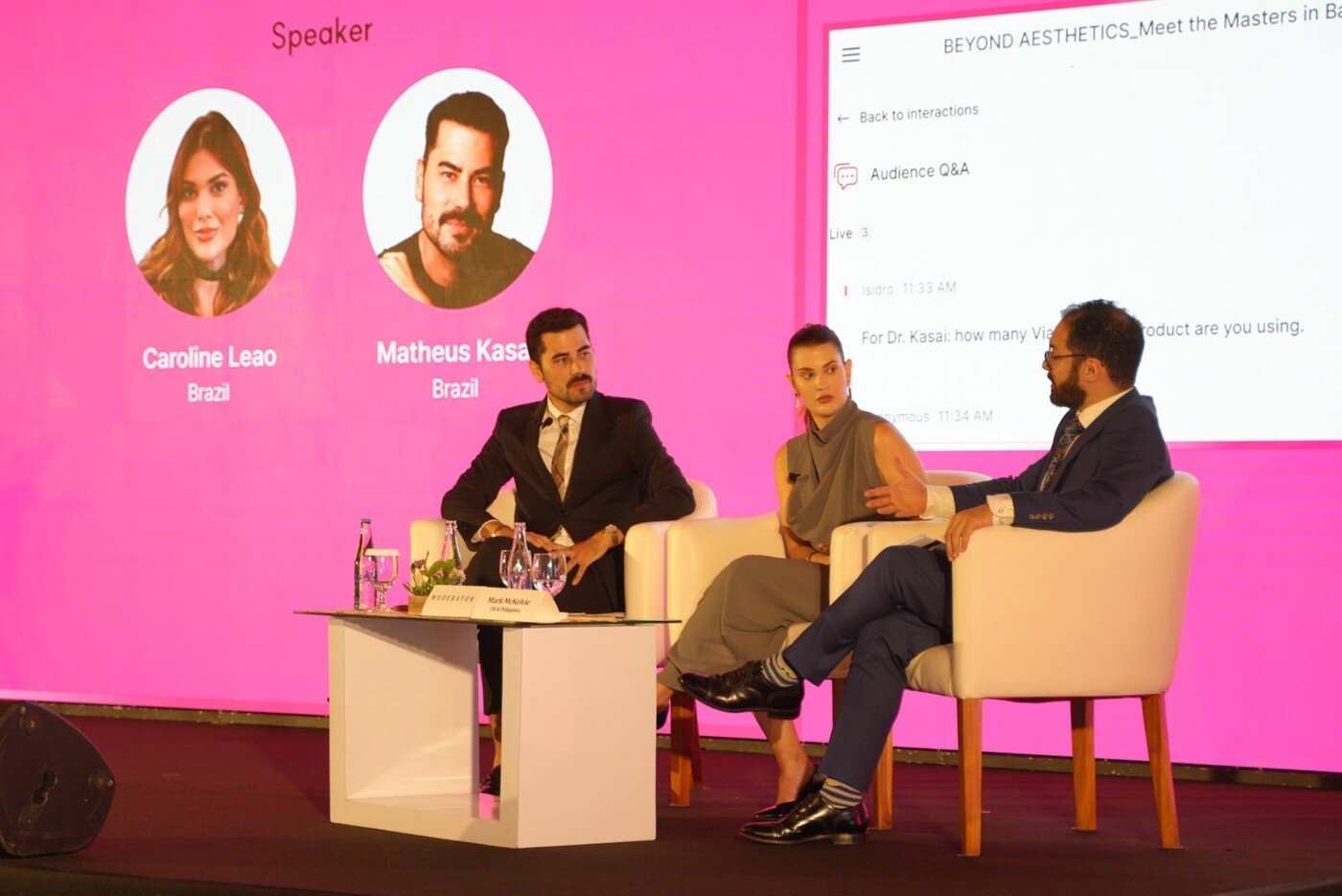 본문 이미지 - 복합시술 임상연구 결과에 대해 각국 의료진들이 토론하고 있다.&#40;시지바이오 제공&#41;/뉴스1