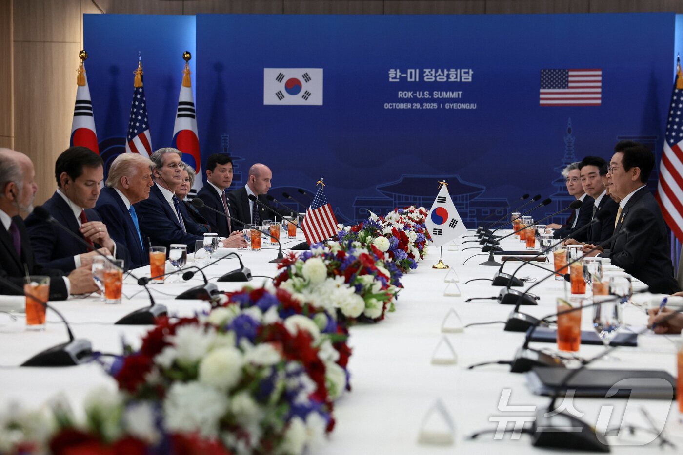 본문 이미지 - 이재명 대통령이 29일 경북 경주박물관에서 열린 한미 정상회담 확대 오찬회담에서 발언하고 있다 ⓒ 로이터=뉴스1