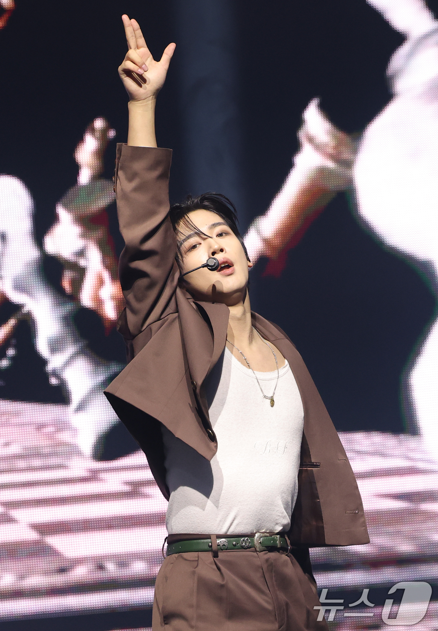 (서울=뉴스1) 권현진 기자 = 그룹 위아이(WEi) 김요한이 29일 오후 서울 광진구 예스24라이브홀에서 가진 여덟 번째 미니 앨범 'Wonderland'(원더랜드) 발매 쇼케이 …