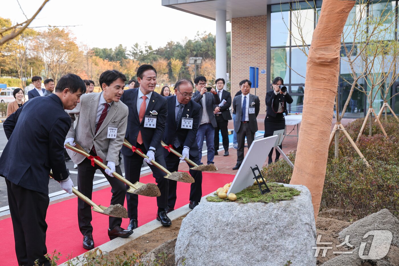 본문 이미지 - 홍천 국가항체클러스터 준공식.&#40;강원도 제공. 재판매 및 DB금지&#41;/뉴스1