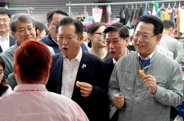 '귀향길 검찰청 폐지' 약속 지킨 정청래…추석 후 개혁 드라이브