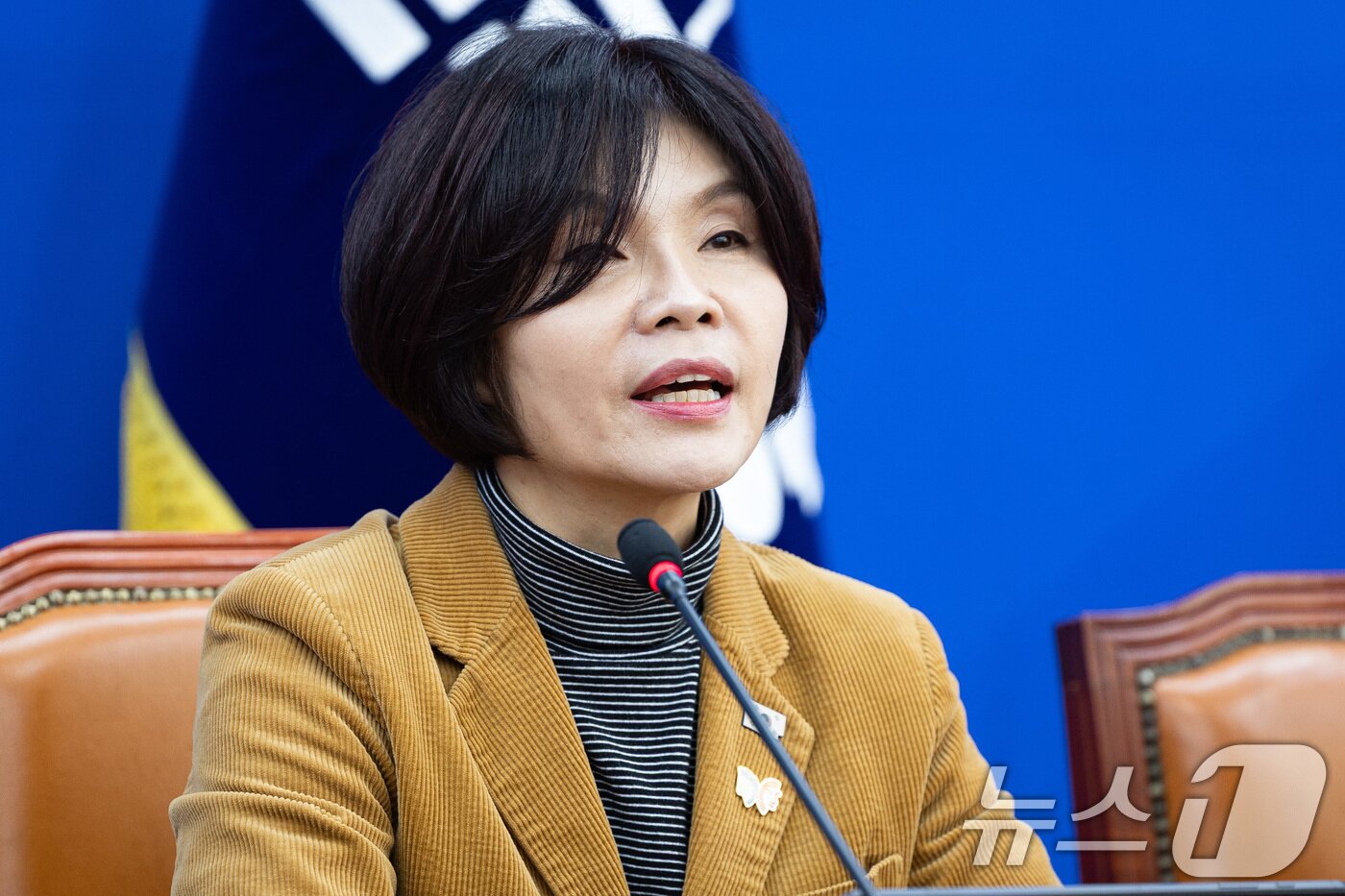 본문 이미지 - 한정애 더불어민주당 정책위의장이 30일 서울 여의도 국회에서 열린 국정감사 대책회의에서 모두 발언을 하고 있다. 2025.10.30/뉴스1 ⓒ News1 유승관 기자