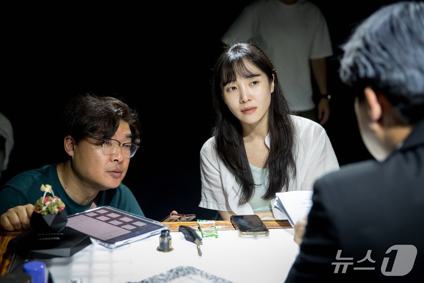 본문 이미지 - 왼쪽부터 정새들 감독, 제승현·한홍규 배우 &#40;독자 제공. 재판매 및 DB금지&#41;/뉴스1 