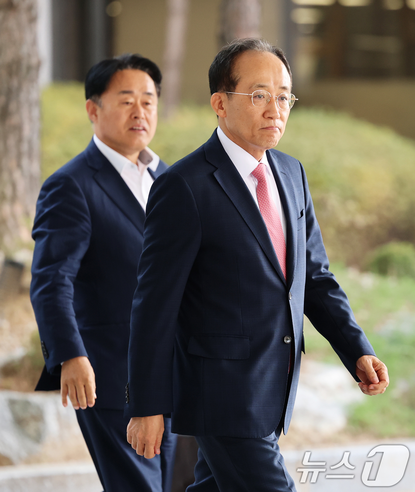 (서울=뉴스1) 오대일 기자 = 국회의 계엄해제 의결을 방해한 의혹을 받는 추경호 전 국민의힘 원내대표가 30일 오전 서울 서초구 서울고등검찰청에 마련된 내란 특검팀(특별검사 조은 …