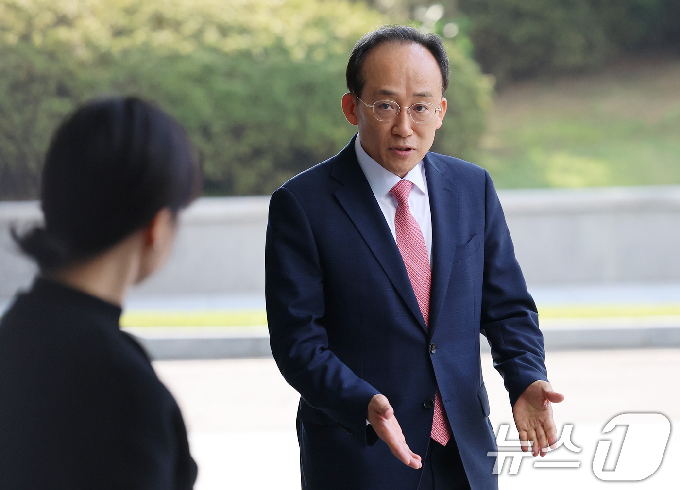 (서울=뉴스1) 오대일 기자 = 국회의 계엄해제 의결을 방해한 의혹을 받는 추경호 전 국민의힘 원내대표가 30일 오전 서울 서초구 서울고등검찰청에 마련된 내란 특검팀(특별검사 조은 …