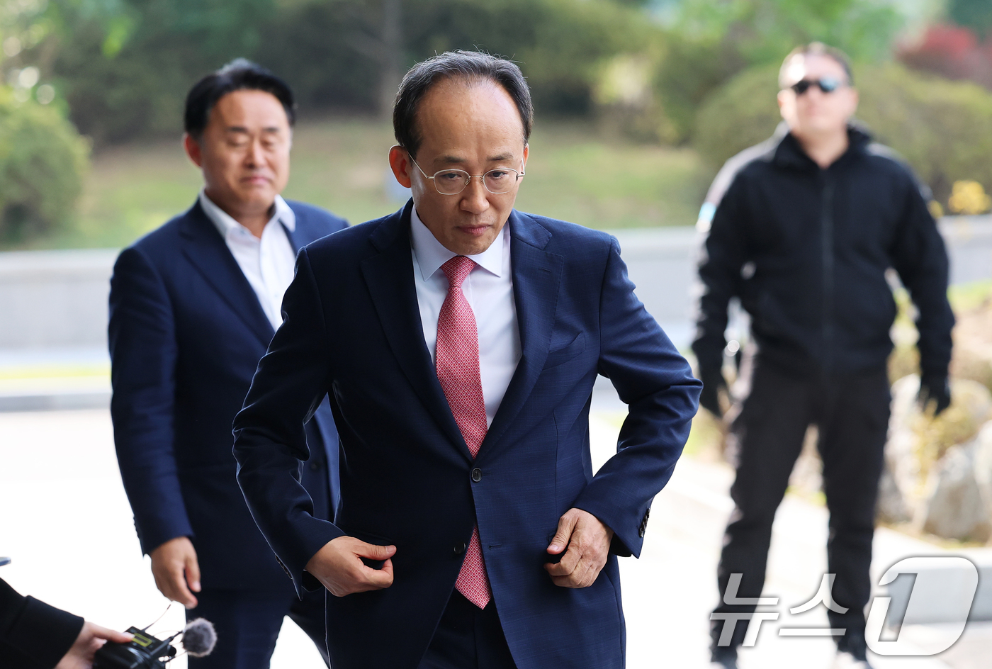 (서울=뉴스1) 오대일 기자 = 국회의 계엄해제 의결을 방해한 의혹을 받는 추경호 전 국민의힘 원내대표가 30일 오전 서울 서초구 서울고등검찰청에 마련된 내란 특검팀(특별검사 조은 …