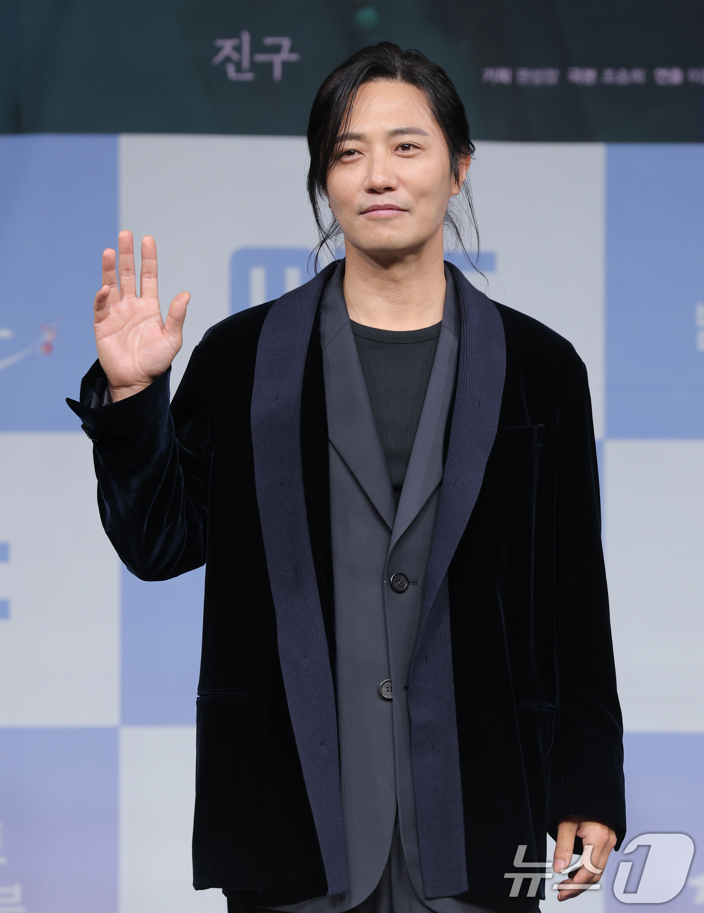 (서울=뉴스1) 권현진 기자 = 배우 진구가 30일 서울 마포구 상암동 MBC에서 열린 새 금토드라마 '이강에는 달이 흐른다'(극본 조승희/ 연출 이동현) 제작보고회에서 포즈를 취 …