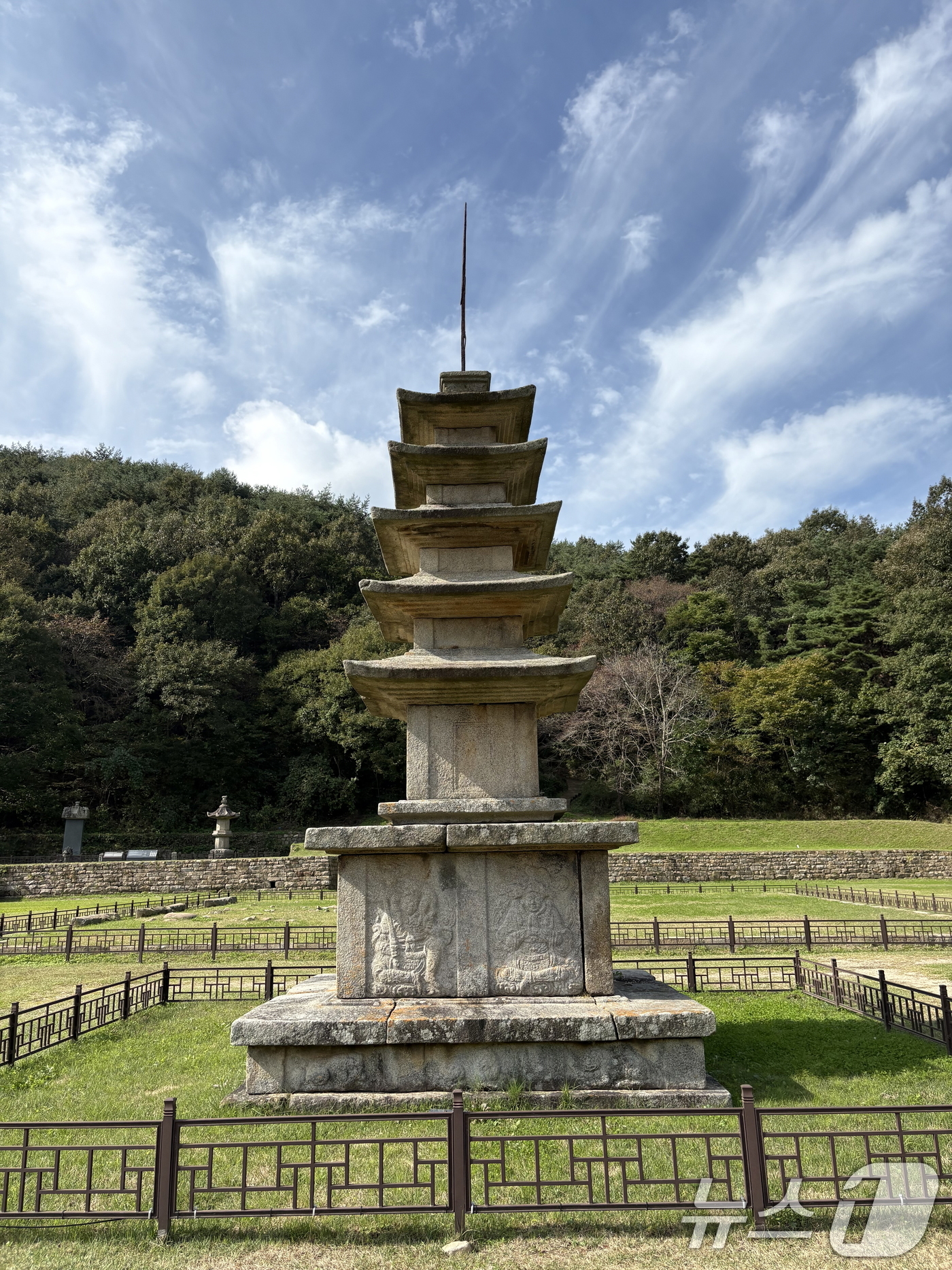 (서울=뉴스1) = 국가유산청은 30일 '서산 보원사지 오층석탑'과 '예천 개심사지 오층석탑'을 국가지정 문화유산 국보로 지정 예고했다.사진은 서산 보원사지 오층석탑. (국가유산청 …