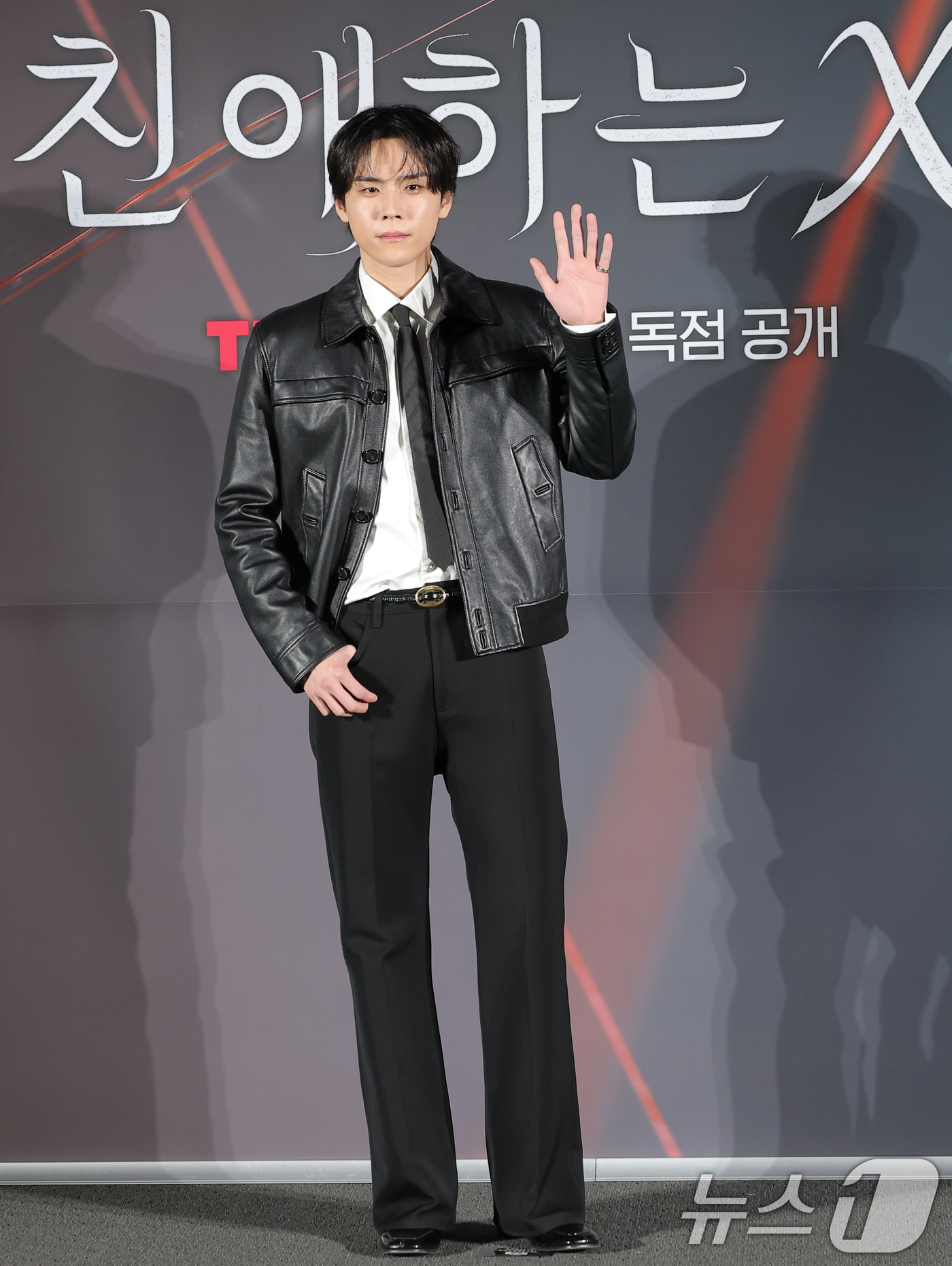 (서울=뉴스1) 권현진 기자 = 배우 김도훈이 30일 오후 서울 용산구 CGV 용산아이파크몰에서 열린 티빙 오리지널 시리즈 ‘친애하는 X’ 제작발표회에 참석해 포즈를 취하고 있다. …