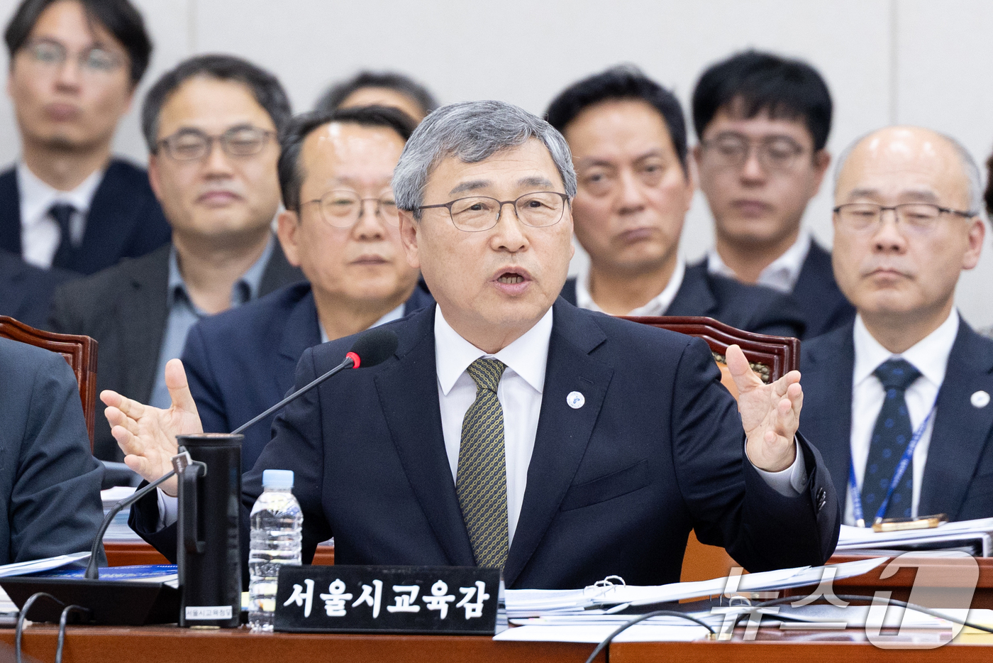 (서울=뉴스1) 이승배 기자 = 정근식 서울시교육감이 30일 서울 여의도 국회에서 열린 교육위원회 교육부 등에 대한 국정감사에 출석해 의원 질의에 답변하고 있다. 2025.10.3 …