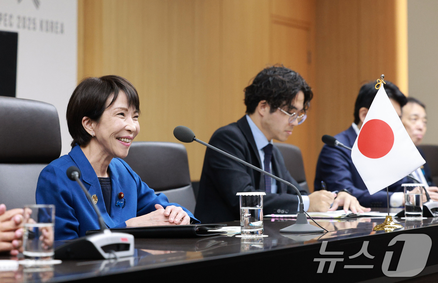 (경주=뉴스1) = 다카이치 사나에 일본 총리가 30일 경북 경주 APEC 정상회의장에서 열린 이재명 대통령과의 한일 정상회담에서 발언하고 있다. (APEC 2025 KOREA & …