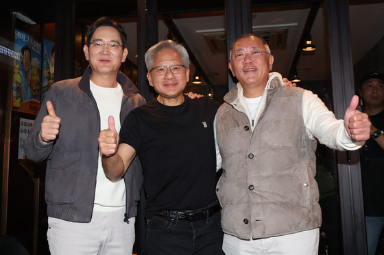 '깐부 약속' GPU 26만장…정부 "내년까지 3.7만장 확보"