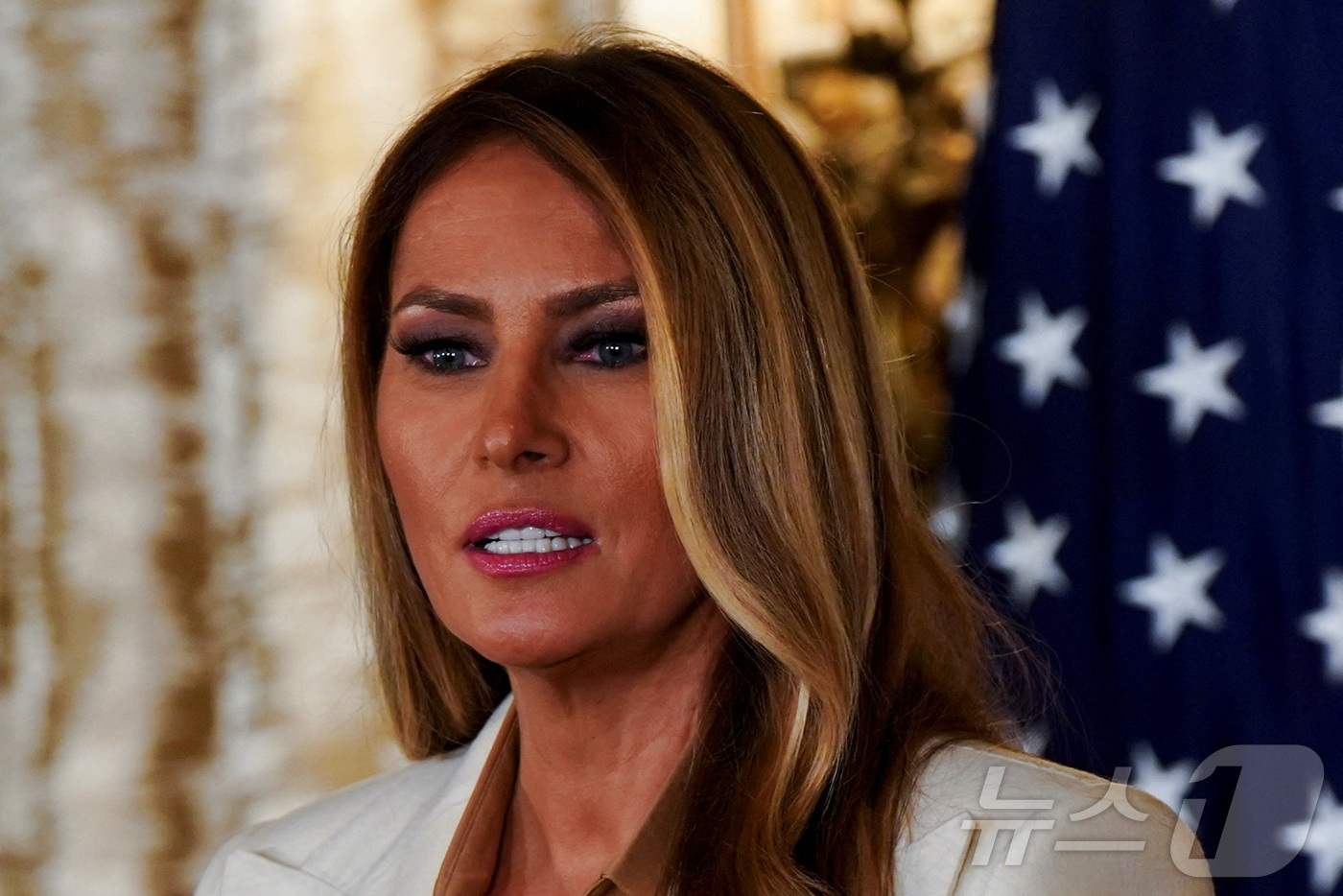 (뉴욕 로이터=뉴스1) 류정민 특파원 = 멜라니아 트럼프 여사가 지난 9월 23일(현지시간) 미국 뉴욕에서 열린 제80차 유엔 총회 기간 중 롯데뉴욕팰리스호텔에서 각국 정부 수반 …