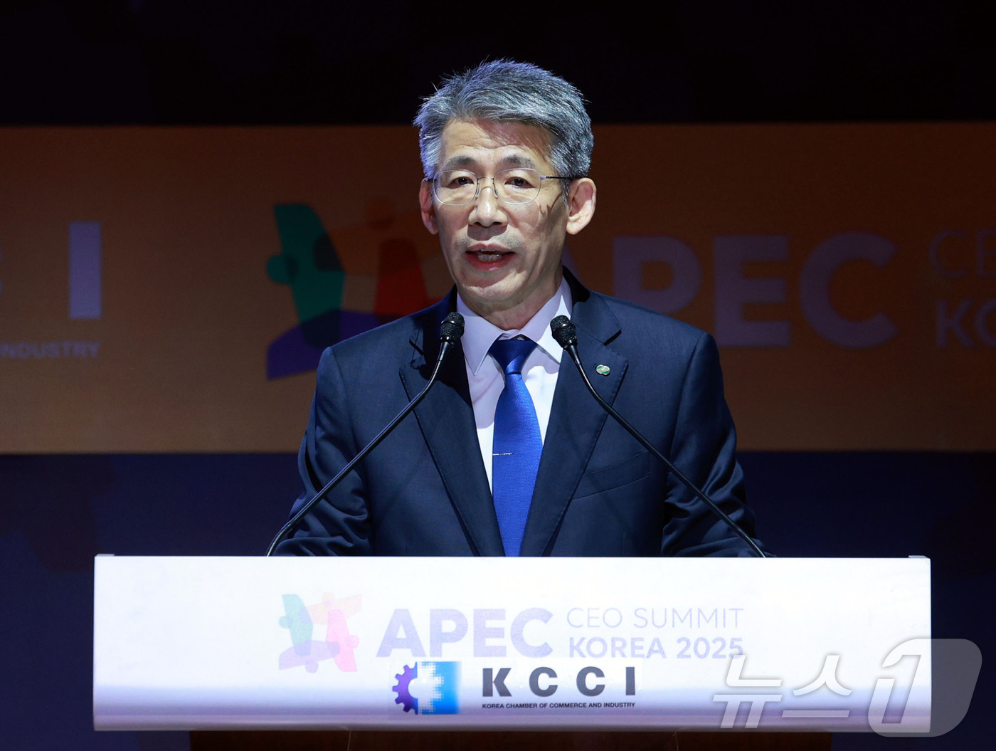 (경주=뉴스1) 김민지 기자 = 조석진 한국수력원자력 기술부사장이 31일 경북 경주 예술의전당에서 열린 아시아태평양경제협력체(APEC) 정상회의 최고경영자(CEO) 서밋(Summi …