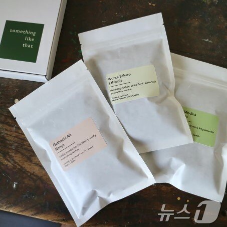 본문 이미지 - 친환경 패키징 프로테고가 적용된 커피팩. (한솔제지 제공)