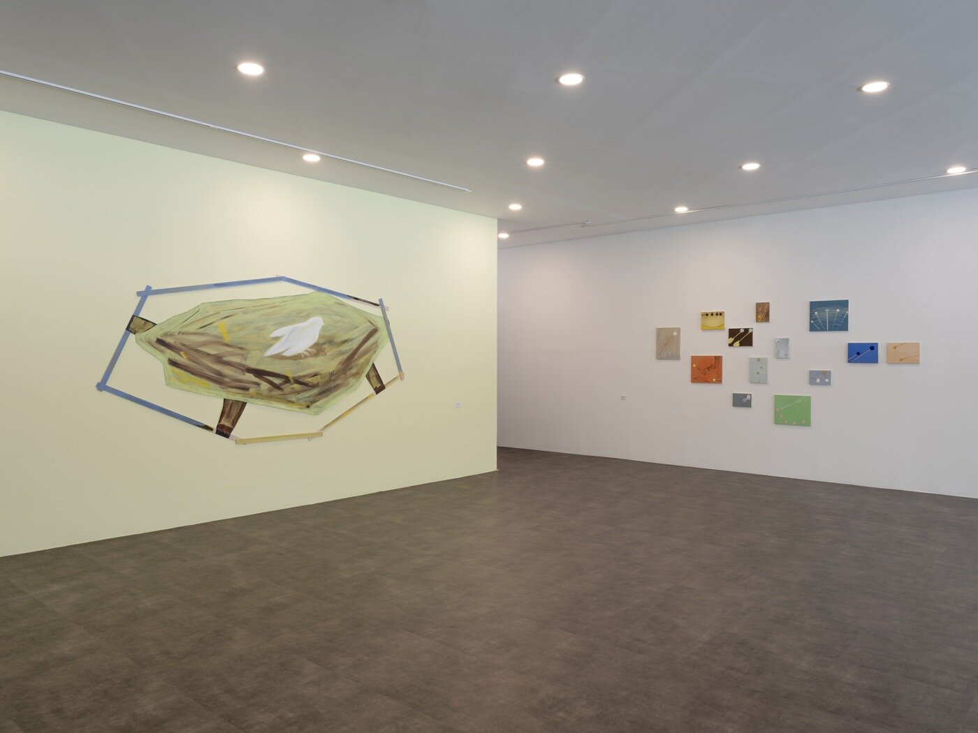 본문 이미지 - '어제, 오늘, 라이브' 전시 전경 (경기도미술관 제공)