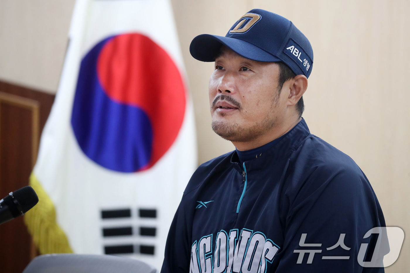 (대구=뉴스1) 공정식 기자 = 6일 대구 삼성라이온즈파크에서 열리는 프로야구 '2025 신한 SOL뱅크 KBO 리그' 와일드카드 결정전 삼성 라이온즈와 NC 다이노스의 경기를 앞 …