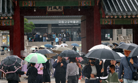 [오늘의 날씨] 경기(7일, 화)…흐리고 가끔 비, 빗길 운전 주의
