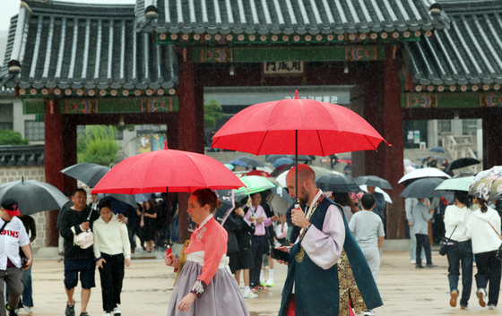[오늘의 날씨] 부산·경남(7일, 화)…흐리고 오후까지 가끔 비