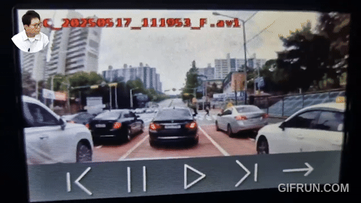 본문 이미지 - 옆 차 블랙박스. &#40;&#39;한문철TV&#39;&#41;