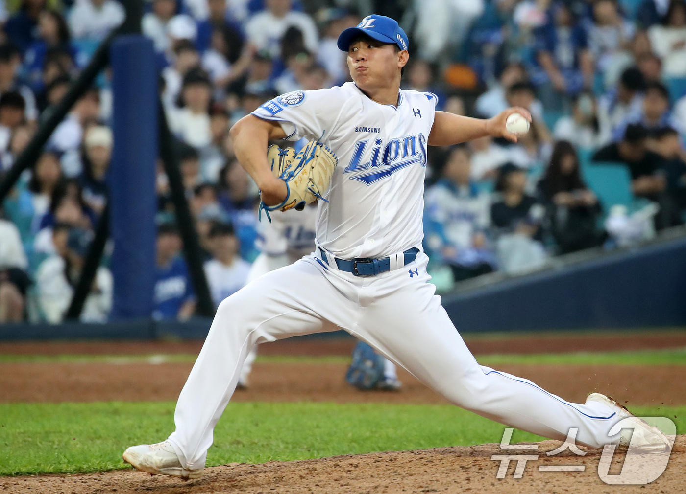 (대구=뉴스1) 공정식 기자 = 6일 오후 대구 삼성라이온즈파크에서 열린 프로야구 2025 신한 SOL뱅크 KBO 와일드카드 결정전 1차전, 삼성 라이온즈와 NC 다이노스의 경기 …