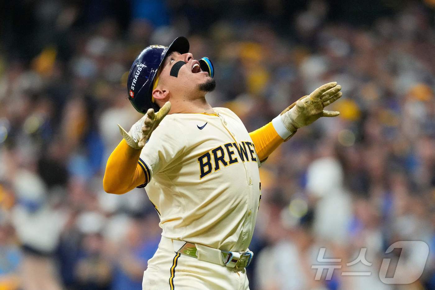 본문 이미지 - 윌리엄 콘트레라스(밀워키 브루어스). ⓒ AFP=뉴스1