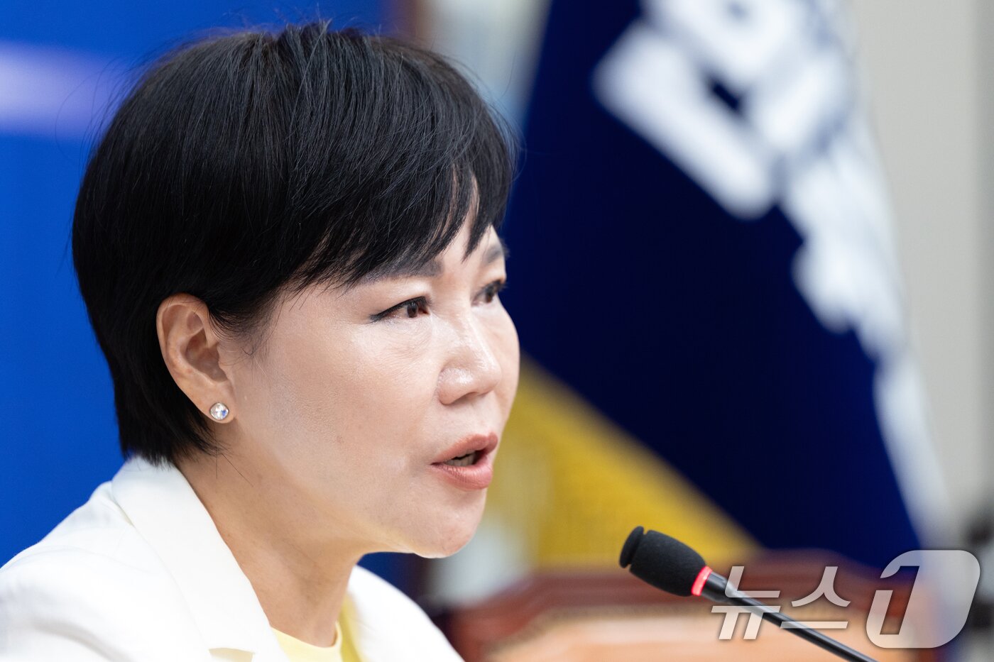 본문 이미지 - 전현희 더불어민주당 수석최고위원이 9일 서울 여의도 국회에서 열린 기자간담회에서 모두발언하고 있다. 2025.10.9/뉴스1 ⓒ News1 이승배 기자