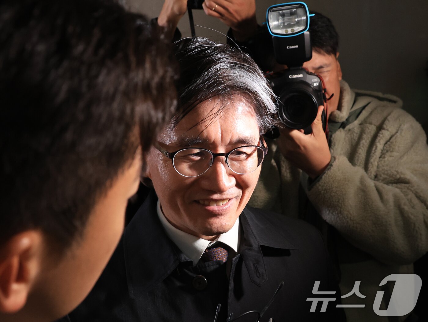 본문 이미지 - 오동운 고위공직자범죄수사처장이 지난 1일 서울 서초구 순직해병 특검 사무실에 피의자 신분으로 조사를 받기 위해 출석했다. 2025.11.1/뉴스1 ⓒ News1 이호윤 기자