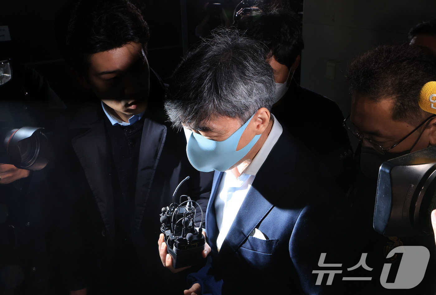 (서울=뉴스1) 이호윤 기자 = 임성근 전 해병대1사단장 구명 로비 의혹에 연루된 이종호 전 블랙펄인베스트 대표가 1일 서울 서초구 순직해병 특검 사무실에 피의자 신분으로 조사를 …